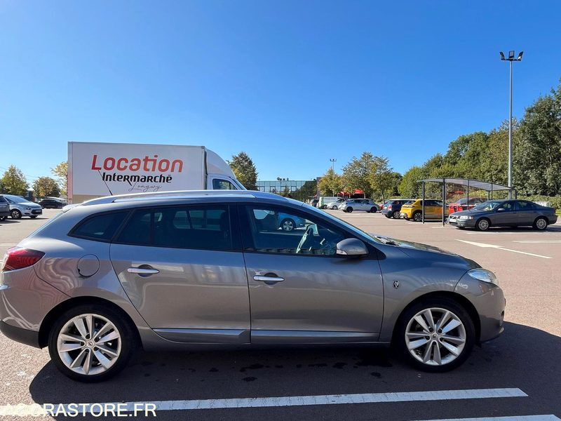 RENAULT MEGANE ESTATE XV DE FRANCE DCI 110 - Coche: foto 5 RENAULT MEGANE ESTATE XV DE FRANCE DCI 110 - Coche: foto 5