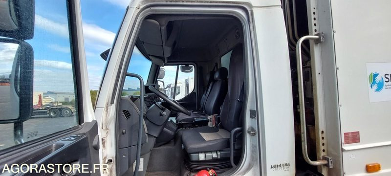 RENAULT MIDLUM - 2011 - 177523kms - Camión de basura: foto 5 RENAULT MIDLUM - 2011 - 177523kms - Camión de basura: foto 5