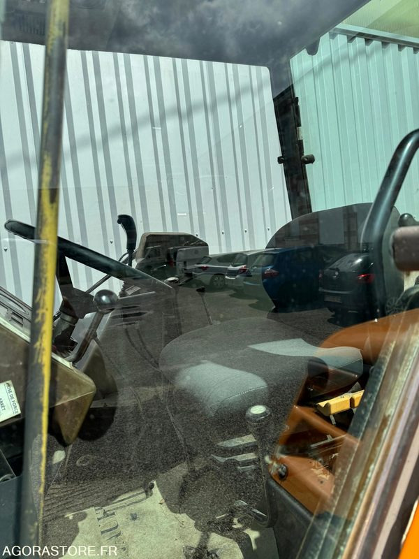 RENAULT TRACTEUR 750MI + CHARGEUR FAUCHEUX F256 BB-157-LJ - Cargadora: foto 4 RENAULT TRACTEUR 750MI + CHARGEUR FAUCHEUX F256 BB-157-LJ - Cargadora: foto 4