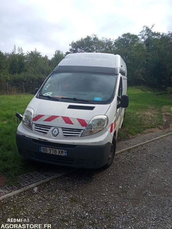 RENAULT TRAFIC - Furgón: foto 2 RENAULT TRAFIC - Furgón: foto 2