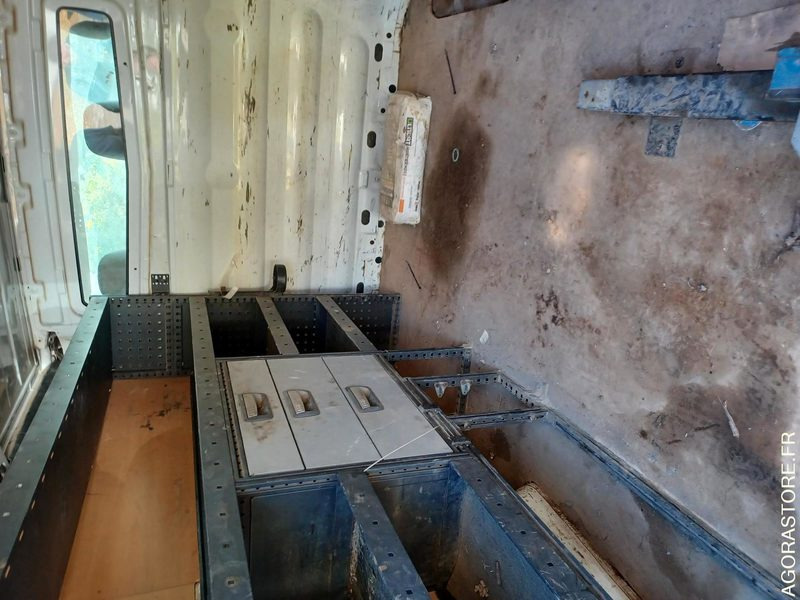 RENAULT TRAFIC / REF SCP : 818 - Furgón: foto 4 RENAULT TRAFIC / REF SCP : 818 - Furgón: foto 4