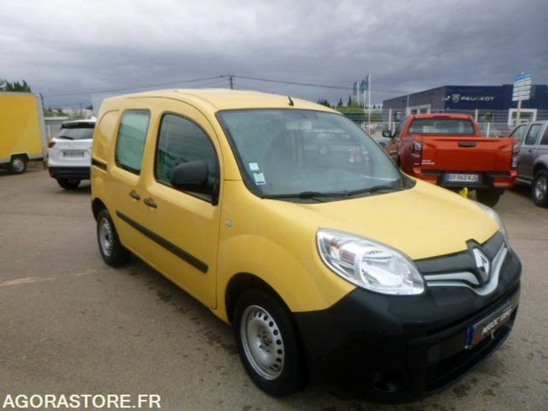 RENAULT kangoo - 2015 - 148166km - Furgoneta pequeña: foto 1 RENAULT kangoo - 2015 - 148166km - Furgoneta pequeña: foto 1