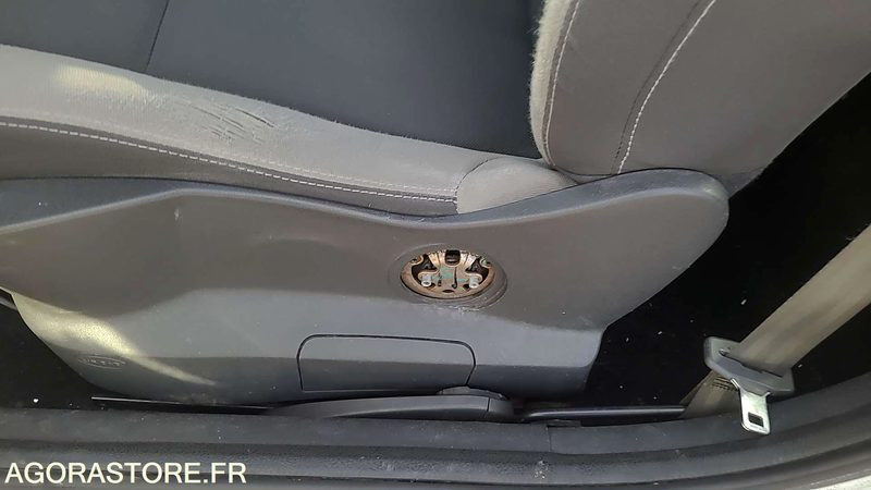 Renault Clio - 2012 - 248657kms - CC553YS - Coche: foto 4 Renault Clio - 2012 - 248657kms - CC553YS - Coche: foto 4