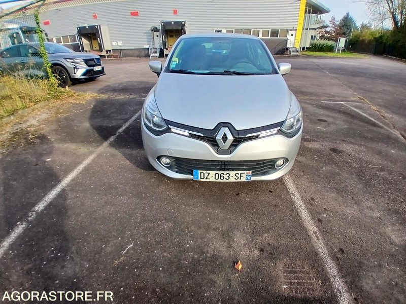 Renault Clio IV – Diesel – 2016-213 584 km - Coche: foto 1 Renault Clio IV – Diesel – 2016-213 584 km - Coche: foto 1