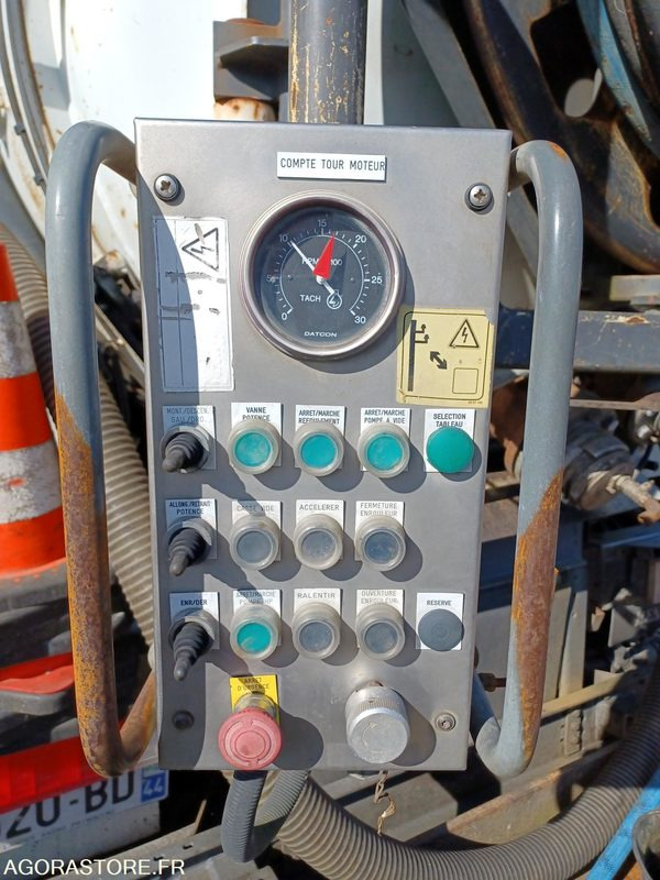 Renault Hydrocureur 19T - CN-620-BD - Vente Export Exclusivement - Limpieza de alcantarillado: foto 5 Renault Hydrocureur 19T - CN-620-BD - Vente Export Exclusivement - Limpieza de alcantarillado: foto 5