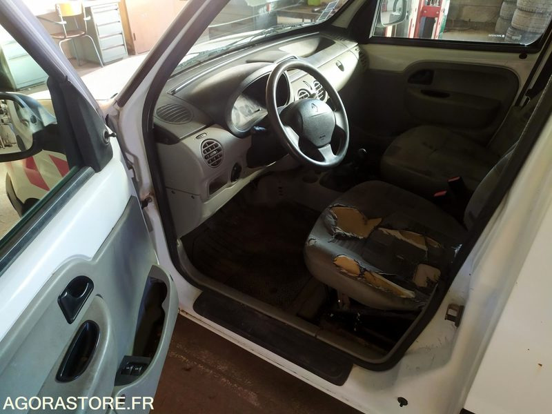 Furgoneta pequeña Renault KANGOO DCI 198610kms 2006: foto 9