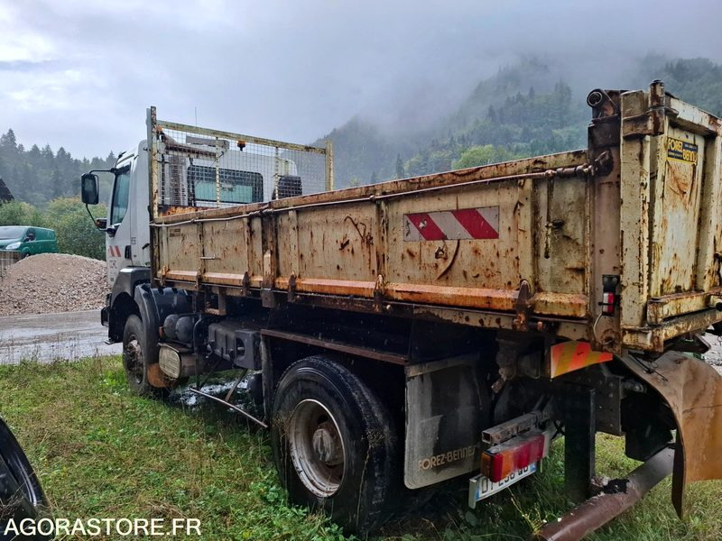 Renault KERAX 2004 - 252967 kms - Furgoneta basculante: foto 4 Renault KERAX 2004 - 252967 kms - Furgoneta basculante: foto 4