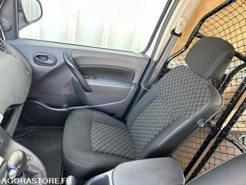 Renault Kangoo ze - CQ813AZ - Furgoneta pequeña, Furgoneta eléctrica: foto 4 Renault Kangoo ze - CQ813AZ - Furgoneta pequeña, Furgoneta eléctrica: foto 4