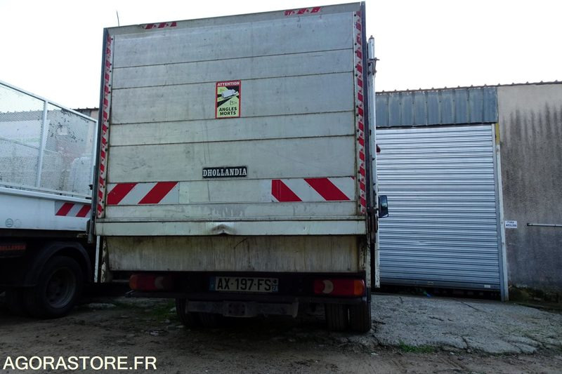 Renault Maxity 130 DXI - Furgoneta basculante: foto 1 Renault Maxity 130 DXI - Furgoneta basculante: foto 1