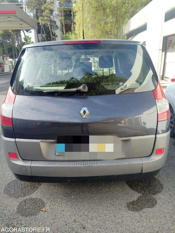 Renault Megane Grand Scénic 1.9 DCI 130CH - Coche: foto 4 Renault Megane Grand Scénic 1.9 DCI 130CH - Coche: foto 4
