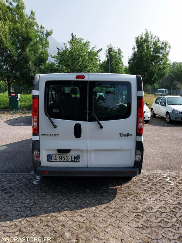Renault Trafic 9 places DA-953-LM de 2013 avec 135 698 kms - Minibús, Furgoneta de pasajeros: foto 5 Renault Trafic 9 places DA-953-LM de 2013 avec 135 698 kms - Minibús, Furgoneta de pasajeros: foto 5