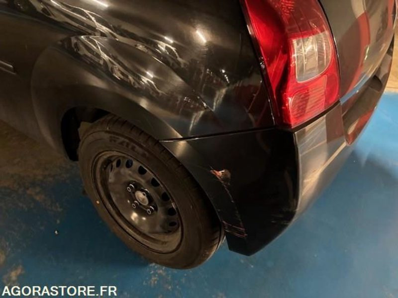 Renault Twingo essence année 2010 avec 122700 km - Coche: foto 4 Renault Twingo essence année 2010 avec 122700 km - Coche: foto 4