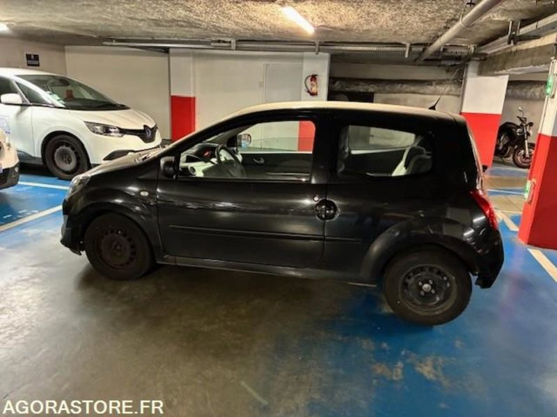 Renault Twingo essence année 2010 avec 122700 km - Coche: foto 2 Renault Twingo essence année 2010 avec 122700 km - Coche: foto 2