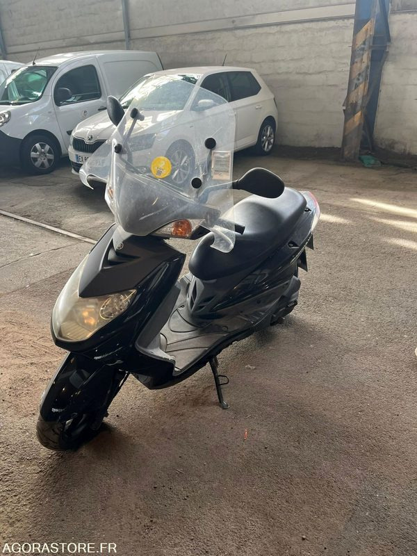 Scooter 125 Yamaha Cygnus 60000kms - 2011 - Motocicleta: foto 4 Scooter 125 Yamaha Cygnus 60000kms - 2011 - Motocicleta: foto 4