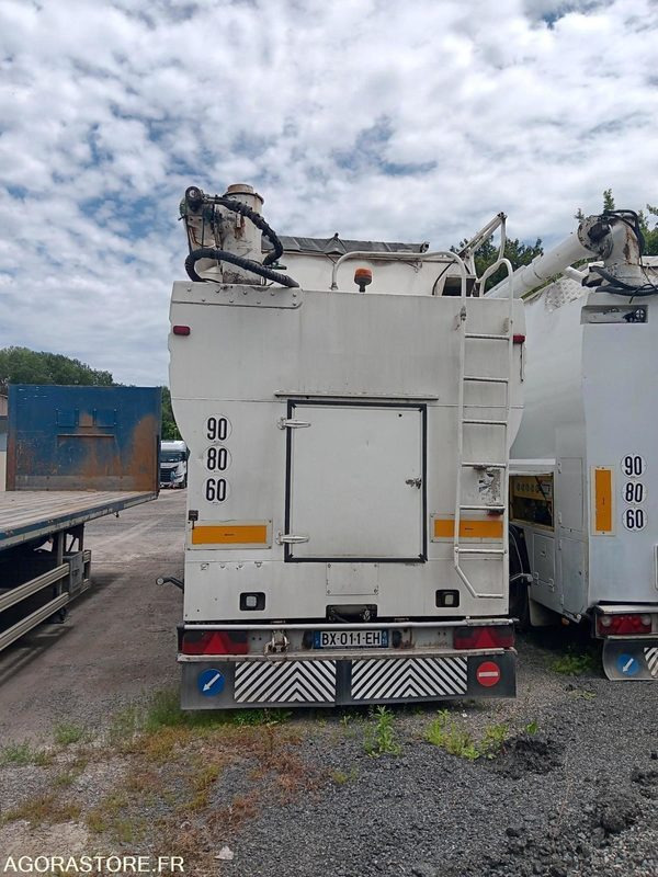 Semi-remorque citerne vrac DESOT - 2003 (31319) - Semirremolque: foto 4 Semi-remorque citerne vrac DESOT - 2003 (31319) - Semirremolque: foto 4