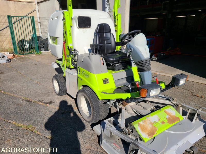 TONDEUSE GRILLO - 2018 - FD 2200 - Maquinaria de jardinería: foto 1 TONDEUSE GRILLO - 2018 - FD 2200 - Maquinaria de jardinería: foto 1