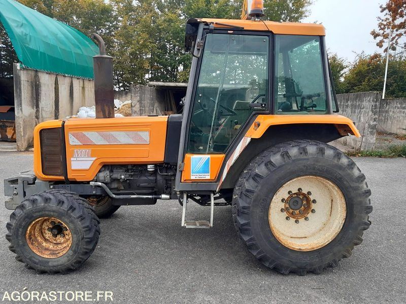 TRACTEUR RENAULT 750MI 12532 heures 1995 - Tractor: foto 1 TRACTEUR RENAULT 750MI 12532 heures 1995 - Tractor: foto 1