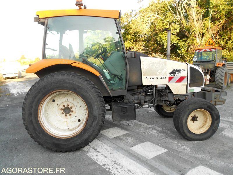 TRACTEUR RENAULT ERGOS 446 - Tractor: foto 2 TRACTEUR RENAULT ERGOS 446 - Tractor: foto 2