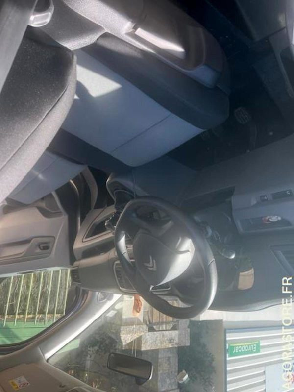 TTC / 0% TVA - MINIBUS CITROEN JUMPY SPACETOURER 1.5L BHDI - 4 portes - 2019 - Minibús, Furgoneta de pasajeros: foto 4 TTC / 0% TVA - MINIBUS CITROEN JUMPY SPACETOURER 1.5L BHDI - 4 portes - 2019 - Minibús, Furgoneta de pasajeros: foto 4