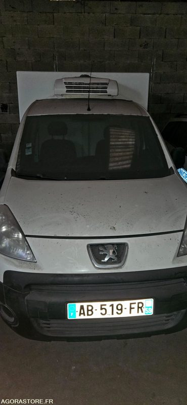 VEHICULE FRIGORIFIQUE PEUGEOT PARTNER AB519FR - Furgoneta pequeña: foto 1 VEHICULE FRIGORIFIQUE PEUGEOT PARTNER AB519FR - Furgoneta pequeña: foto 1