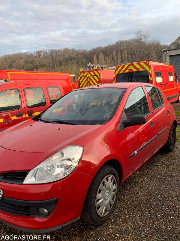 VL RENAULT CLIO3 3739ZH76 - Coche: foto 2 VL RENAULT CLIO3 3739ZH76 - Coche: foto 2