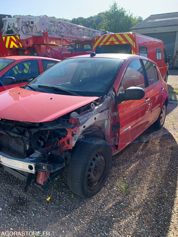 VL RENAULT CLIO3 AB102YS - Coche: foto 3 VL RENAULT CLIO3 AB102YS - Coche: foto 3