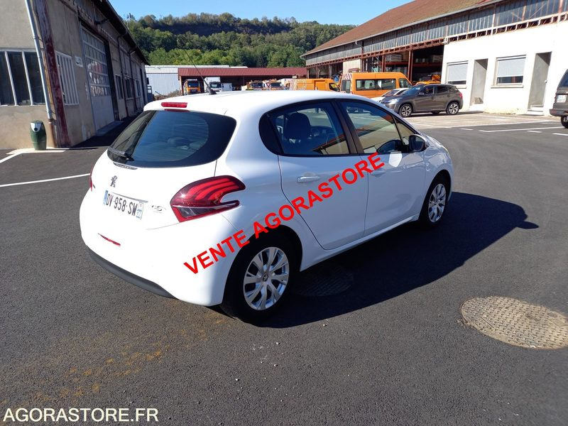 Vends Peugeot 208 essence - Coche: foto 5 Vends Peugeot 208 essence - Coche: foto 5