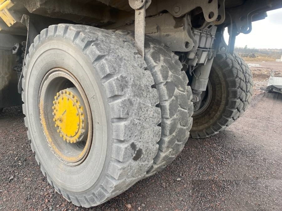 Komatsu DH405-7 - Dúmper rígido: foto 5 Komatsu DH405-7 - Dúmper rígido: foto 5