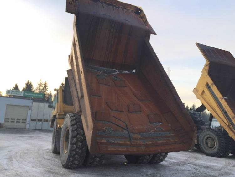 Dúmper rígido Komatsu HD 605-5: foto 6