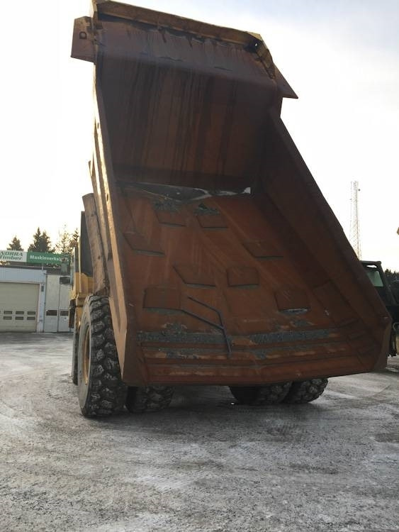 Dúmper rígido Komatsu HD 605-5: foto 7