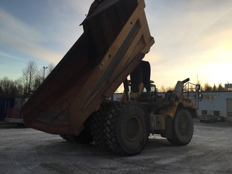 Dúmper rígido Komatsu HD 605-5: foto 11