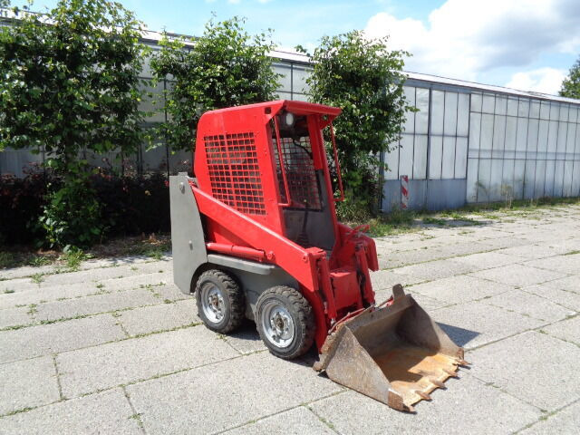 Minicargadora Gehl 1640: foto 18 Minicargadora Gehl 1640: foto 18