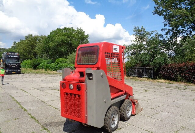 Gehl 1640 - Minicargadora: foto 3 Gehl 1640 - Minicargadora: foto 3