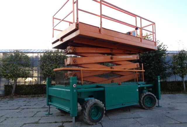 Liftlux SL140-24 - Plataforma de tijeras: foto 1 Liftlux SL140-24 - Plataforma de tijeras: foto 1