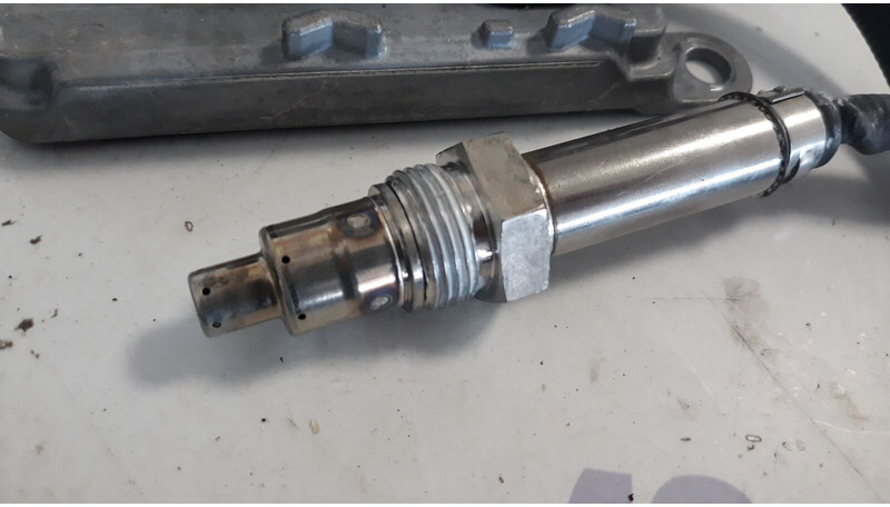 DAF NOX sensor - Sensor para Camión: foto 3 DAF NOX sensor - Sensor para Camión: foto 3