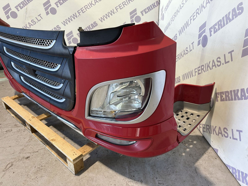 DAF complete front bumper - Parachoques para Camión: foto 2 DAF complete front bumper - Parachoques para Camión: foto 2