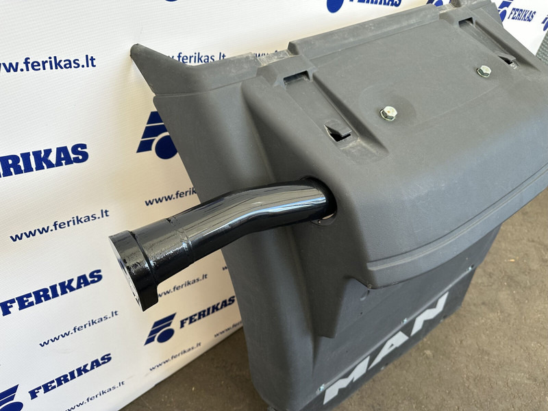 MAN NEW OEM rear right mudguard - Carrocería y exterior para Camión: foto 2 MAN NEW OEM rear right mudguard - Carrocería y exterior para Camión: foto 2