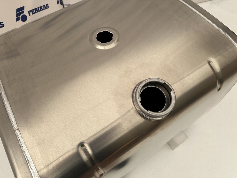 MAN New aluminum fuel tank 300L - Depósito de combustible para Camión: foto 4 MAN New aluminum fuel tank 300L - Depósito de combustible para Camión: foto 4