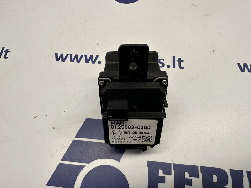 MAN parking brake switch - Salpicadero para Camión: foto 2 MAN parking brake switch - Salpicadero para Camión: foto 2