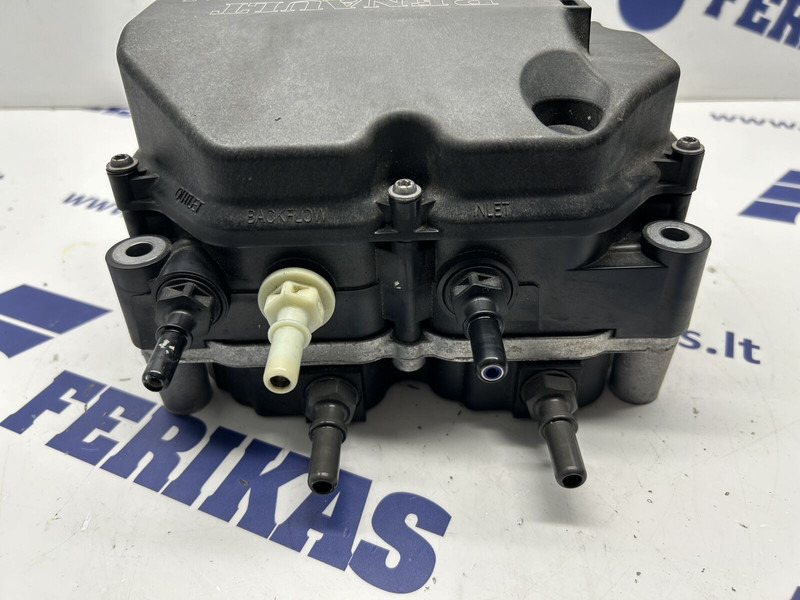 Renault AdBlue pump - Silenciador/ Sistema de escape para Camión: foto 4 Renault AdBlue pump - Silenciador/ Sistema de escape para Camión: foto 4