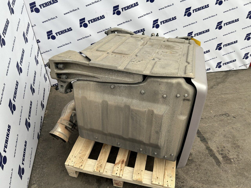 Renault exhaust catalyst - Convertidor catalítico para Camión: foto 3 Renault exhaust catalyst - Convertidor catalítico para Camión: foto 3