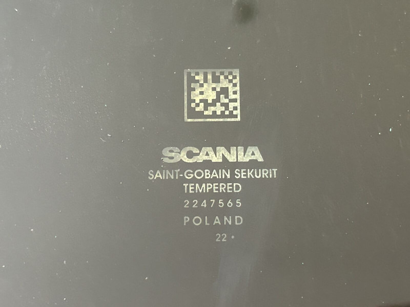 Scania R - Ventana y piezas para Camión: foto 3 Scania R - Ventana y piezas para Camión: foto 3