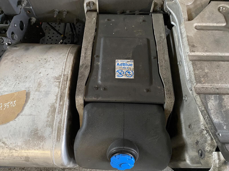 Volvo FM - Silenciador/ Sistema de escape para Camión: foto 3 Volvo FM - Silenciador/ Sistema de escape para Camión: foto 3