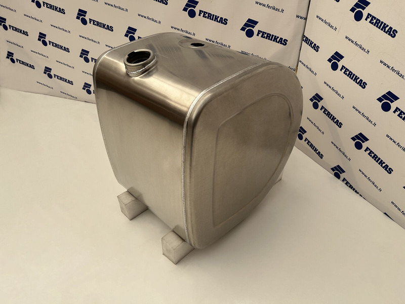 Volvo New aluminum fuel tank 240L - Depósito de combustible para Camión: foto 3 Volvo New aluminum fuel tank 240L - Depósito de combustible para Camión: foto 3