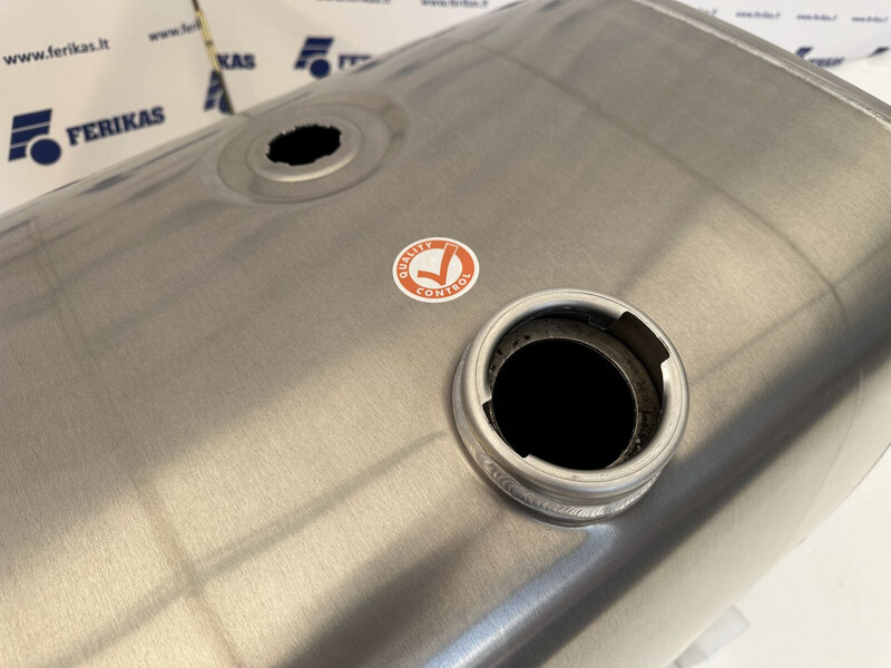 Volvo New aluminum fuel tank 280L - Depósito de combustible para Camión: foto 4 Volvo New aluminum fuel tank 280L - Depósito de combustible para Camión: foto 4
