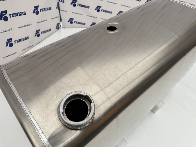 Volvo New aluminum fuel tank 490L - Depósito de combustible para Camión: foto 4 Volvo New aluminum fuel tank 490L - Depósito de combustible para Camión: foto 4