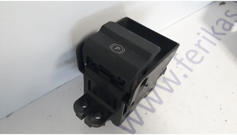 Volvo parking brake switch - Salpicadero para Camión: foto 1 Volvo parking brake switch - Salpicadero para Camión: foto 1