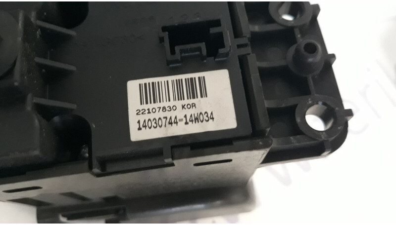 Volvo parking brake switch - Salpicadero para Camión: foto 4 Volvo parking brake switch - Salpicadero para Camión: foto 4