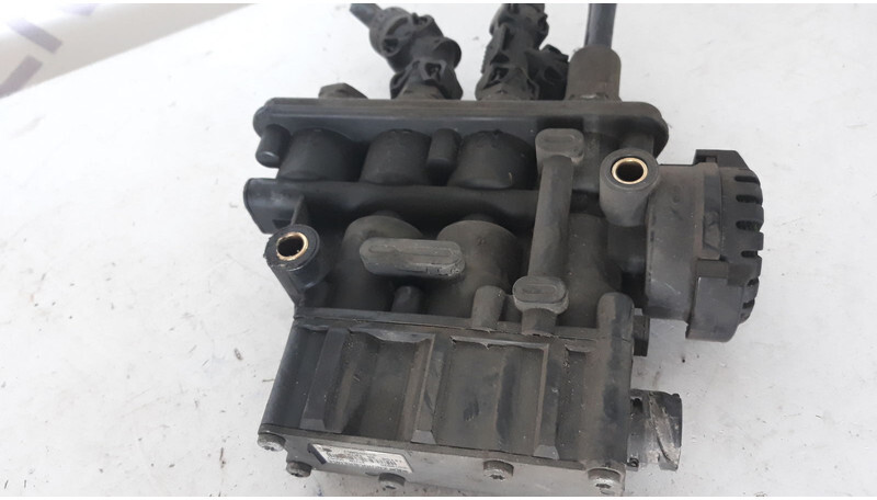 Volvo suspension control valve - Piezas de freno para Camión: foto 1 Volvo suspension control valve - Piezas de freno para Camión: foto 1