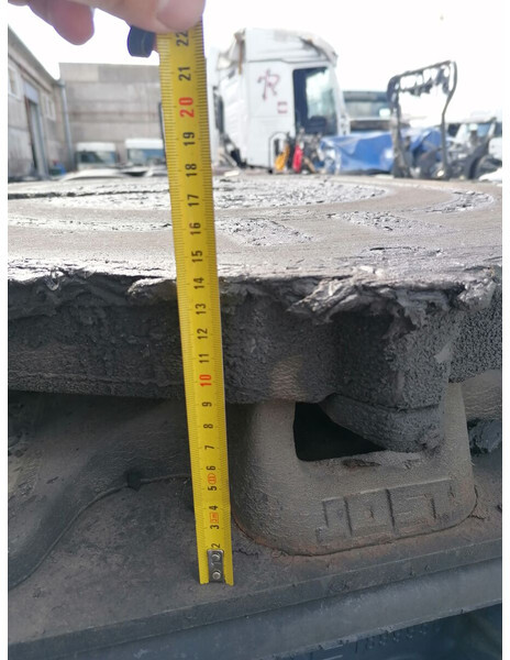 Jost 106 - Quinta rueda para Camión: foto 1 Jost 106 - Quinta rueda para Camión: foto 1